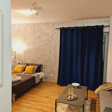 Ultracentral 5* Boutique Style Apartment. Brand New. 2 Rooms. Spacious. Free Parking Cluj-Napoca