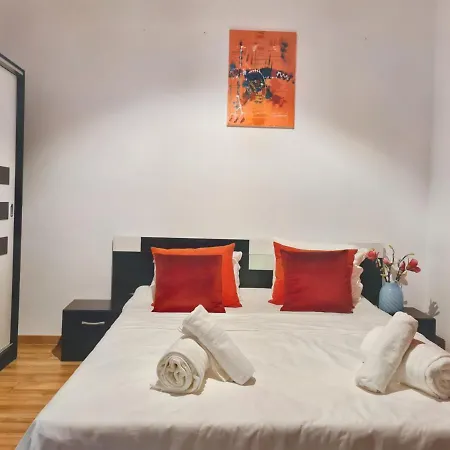 Ultracentral 5* Boutique Style Apartment. Brand New. 2 Rooms. Spacious. Free Parking